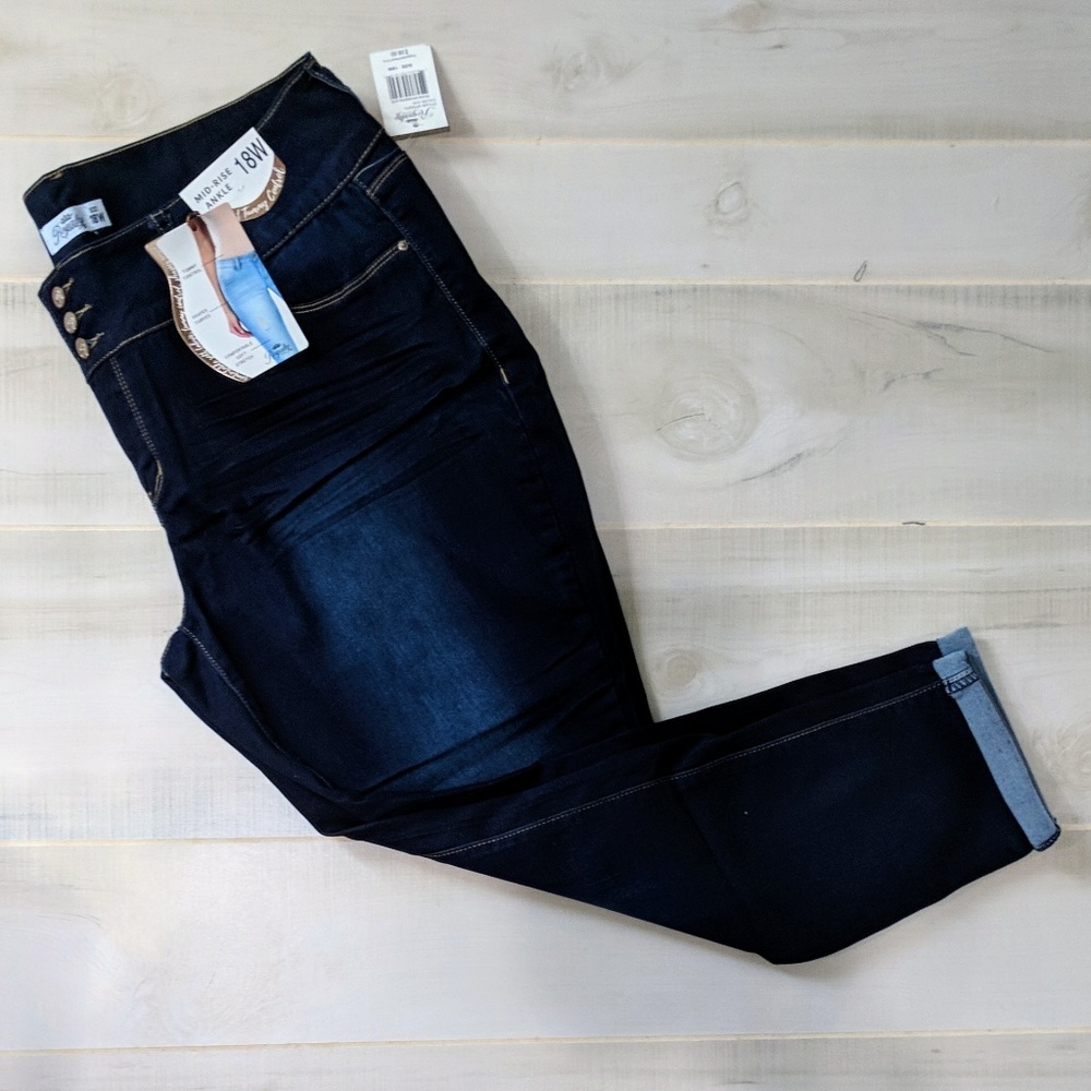 WOMEN PLUS SIZE ANKLET WITH ROLLED CUFF